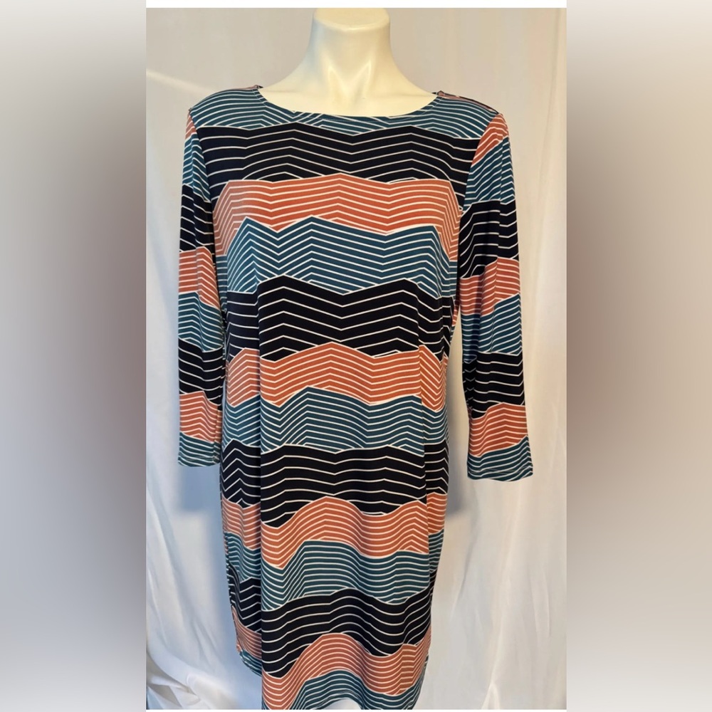 BCBGMaxAzria NWOT Chevron “Multi Digital Wave” shift dress size large